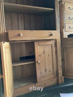 Solid wood Bookcase / shelving unit and doored storage