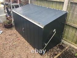 Trimetals Metal Store/Shed (Dark Green) with interior shelving unit