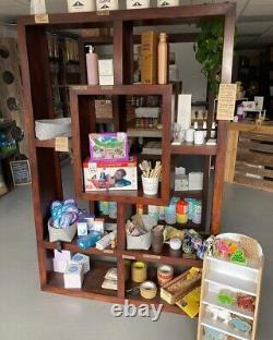 Ex-affichage. Design Géométrique En Bois De Mangue Foncé 7 Étagère Bibliothèque / Unité D'affichage